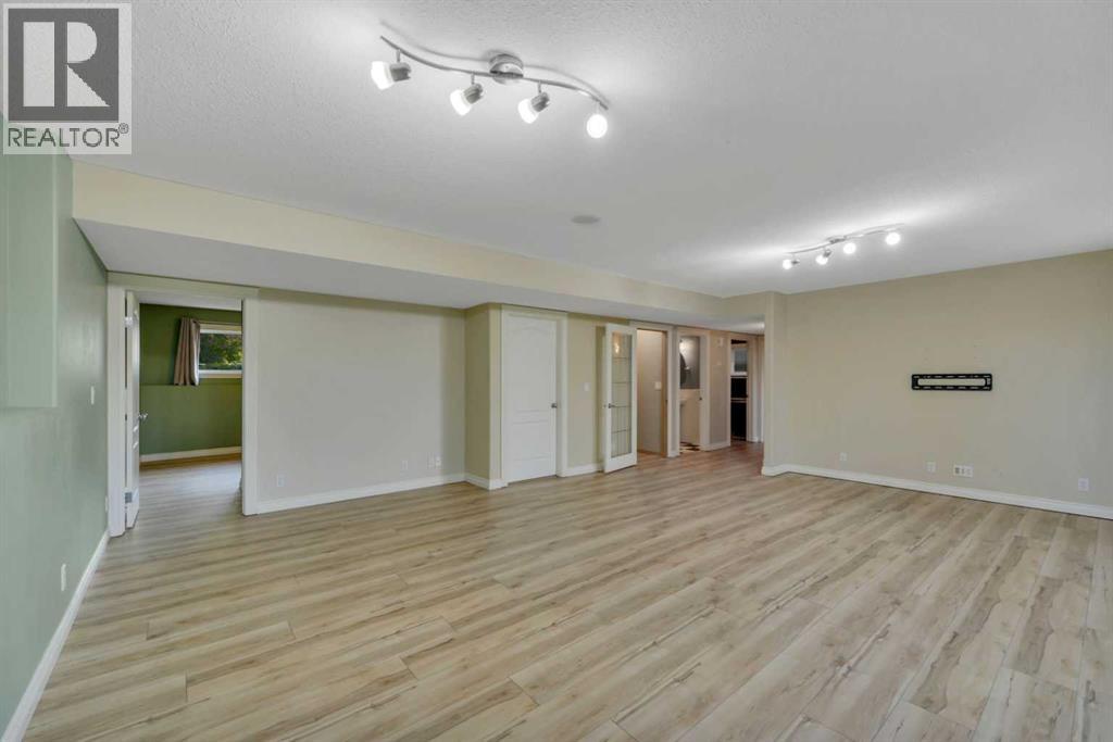 Listing photo – 50 Langford Crescent, Red Deer