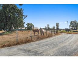 2481 Lefeuvre Road, Abbotsford, BC V4X1E3 Photo 15