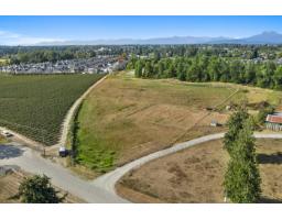 2481 Lefeuvre Road, Abbotsford, BC V4X1E3 Photo 8