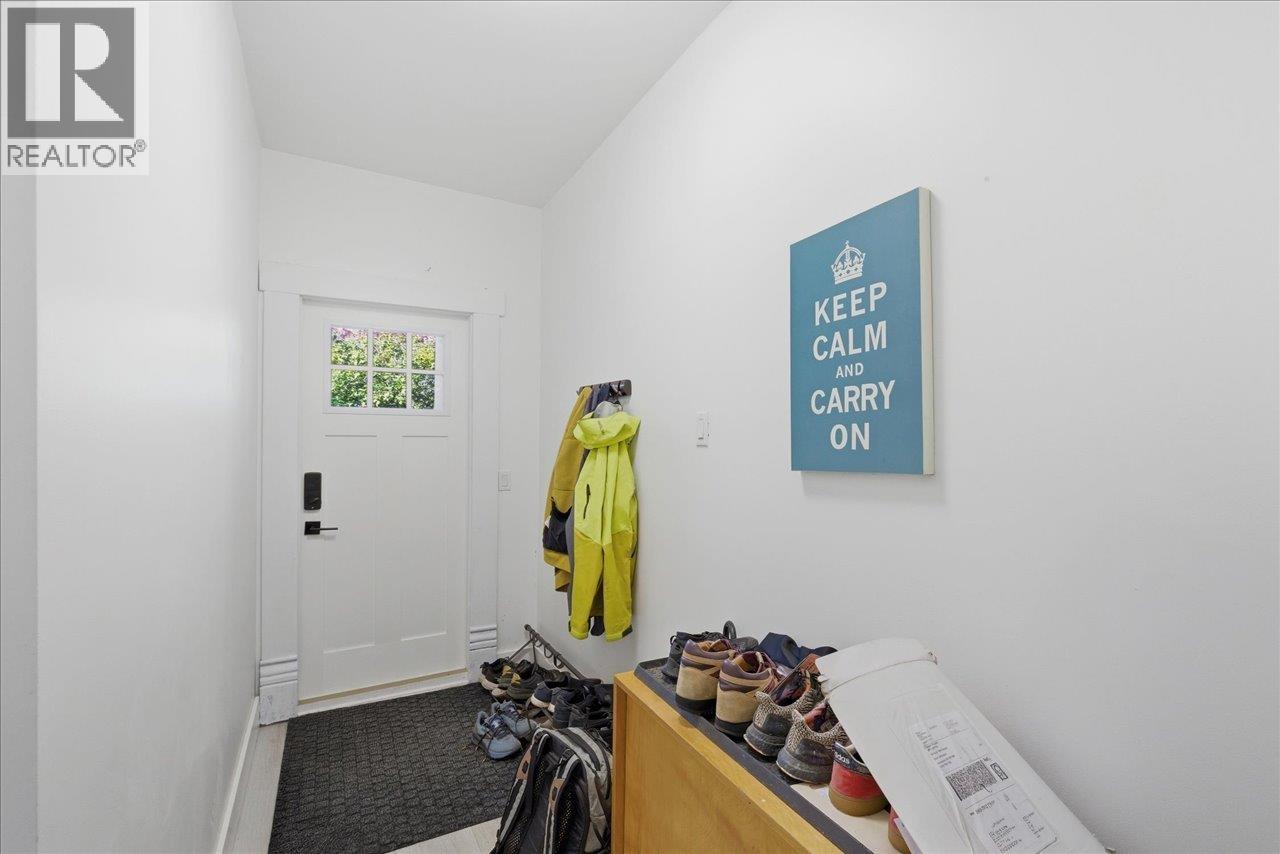 14 W 14TH AVENUE, Vancouver