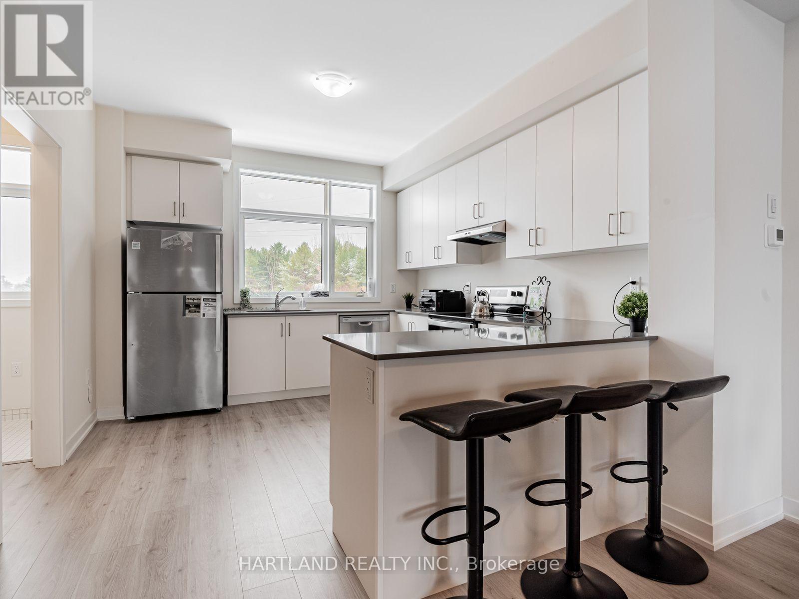 #104 1695 DERSAN STREET - 9