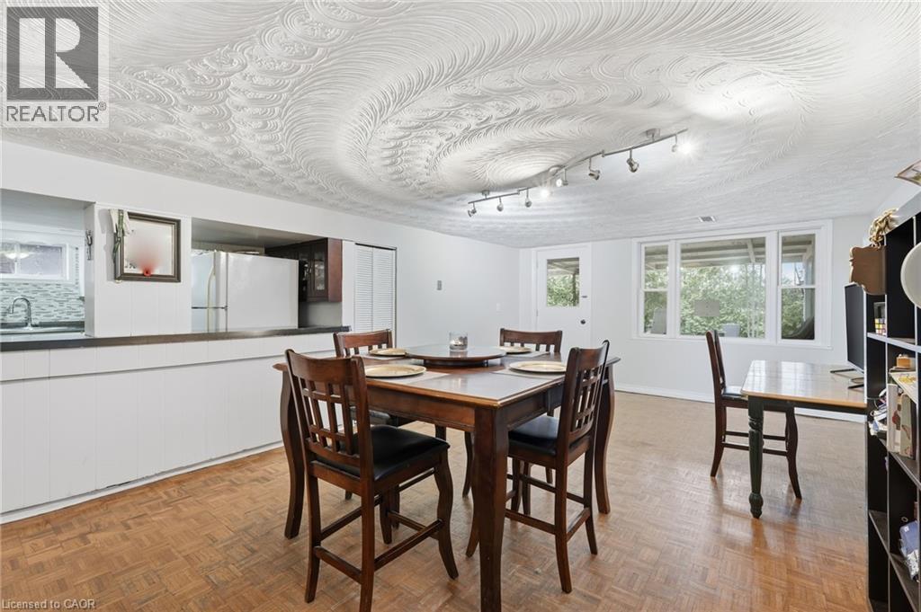 20 NELLIGAN Place - 37