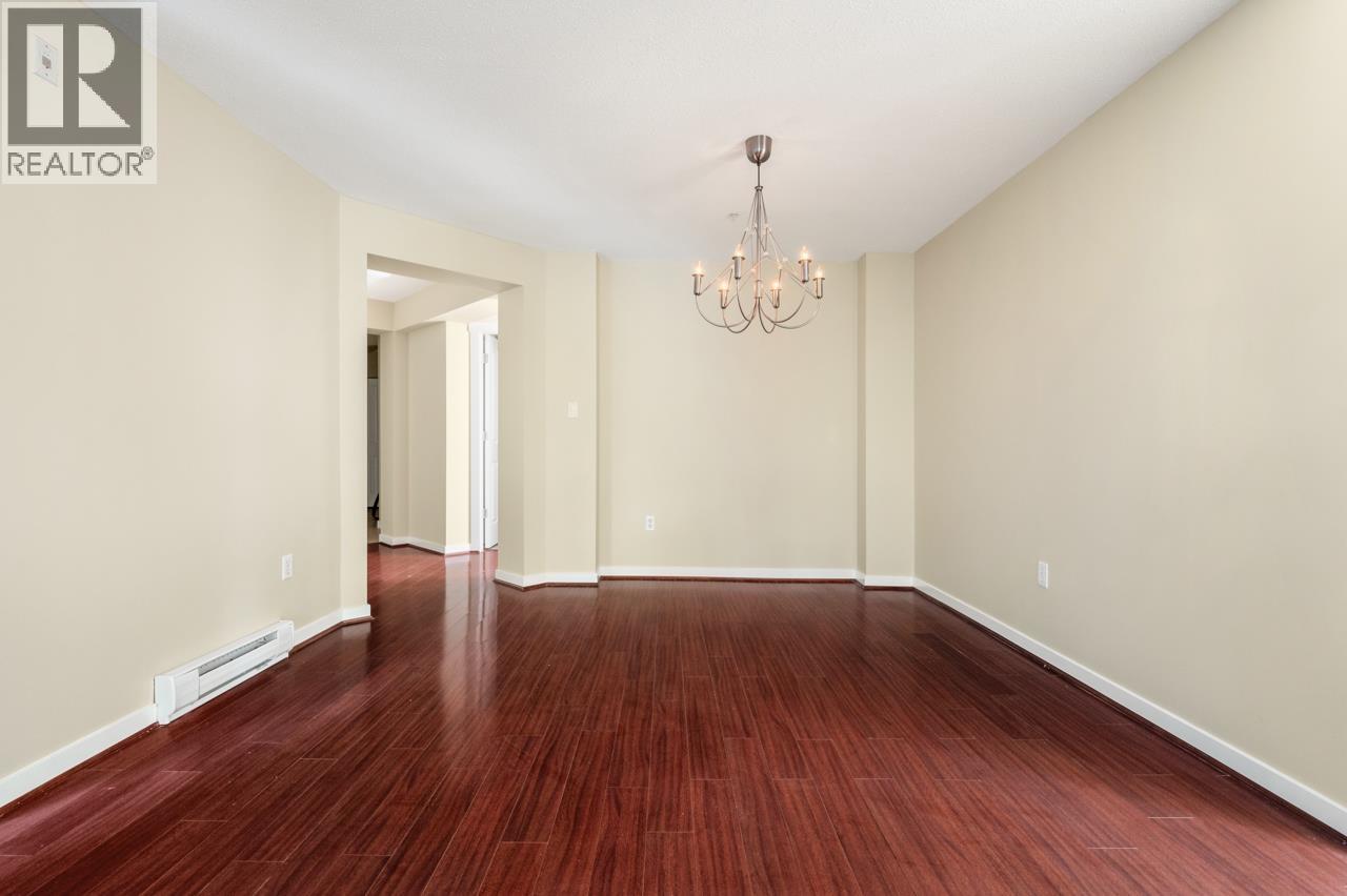 2112 5113 GARDEN CITY ROAD, Richmond