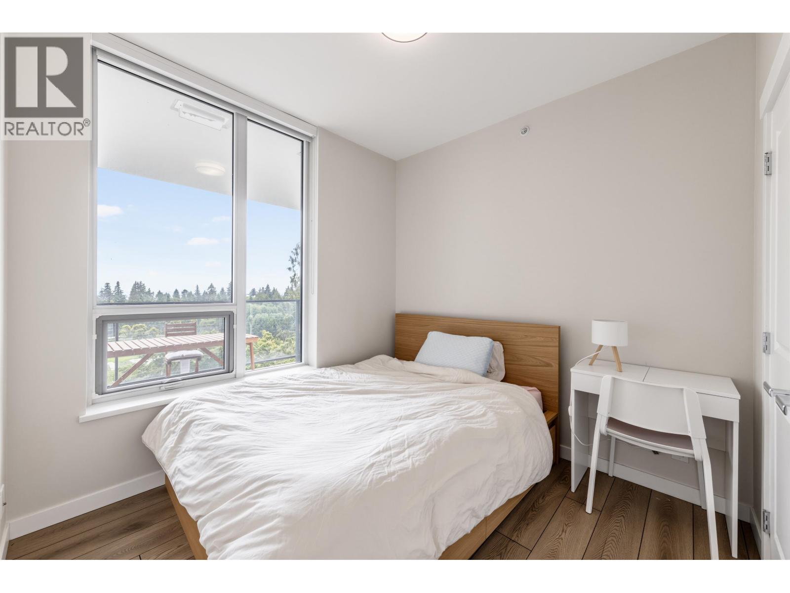 909 3533 ROSS DRIVE, Vancouver