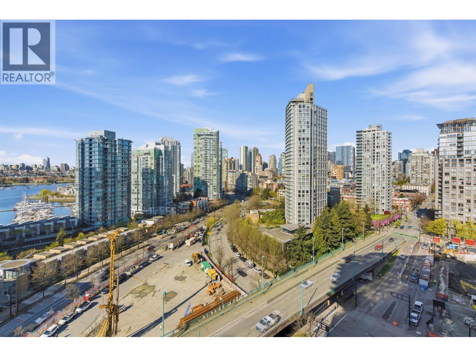 1587 87 NELSON STREET, Vancouver