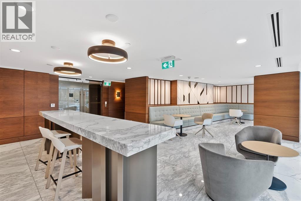 1587 87 NELSON STREET, Vancouver