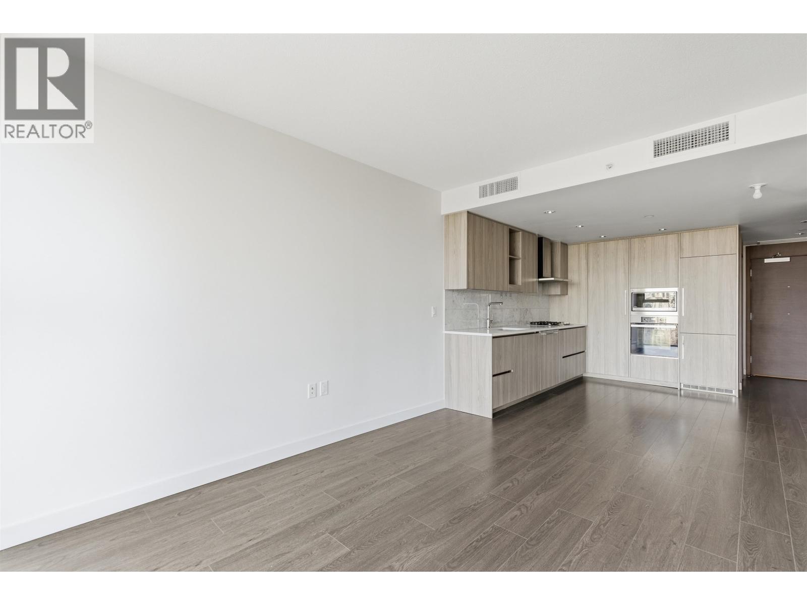 1587 87 NELSON STREET, Vancouver