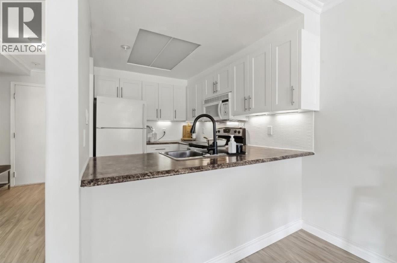 208 1650 GRANT AVENUE, Port Coquitlam
