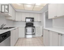 1015 - 30 Harding Boulevard W, Richmond Hill, ON L4C9M3 Photo 12