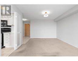 1015 - 30 Harding Boulevard W, Richmond Hill, ON L4C9M3 Photo 7