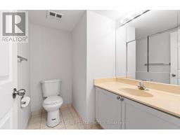 1015 - 30 Harding Boulevard W, Richmond Hill, ON L4C9M3 Photo 9