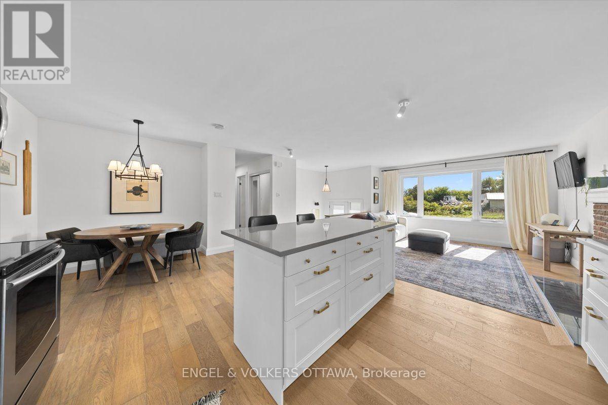1393 SUTHERLAND DRIVE - Image 12