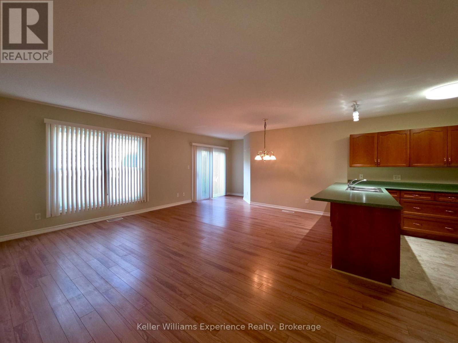 #109 24 ONTARIO STREET - 7