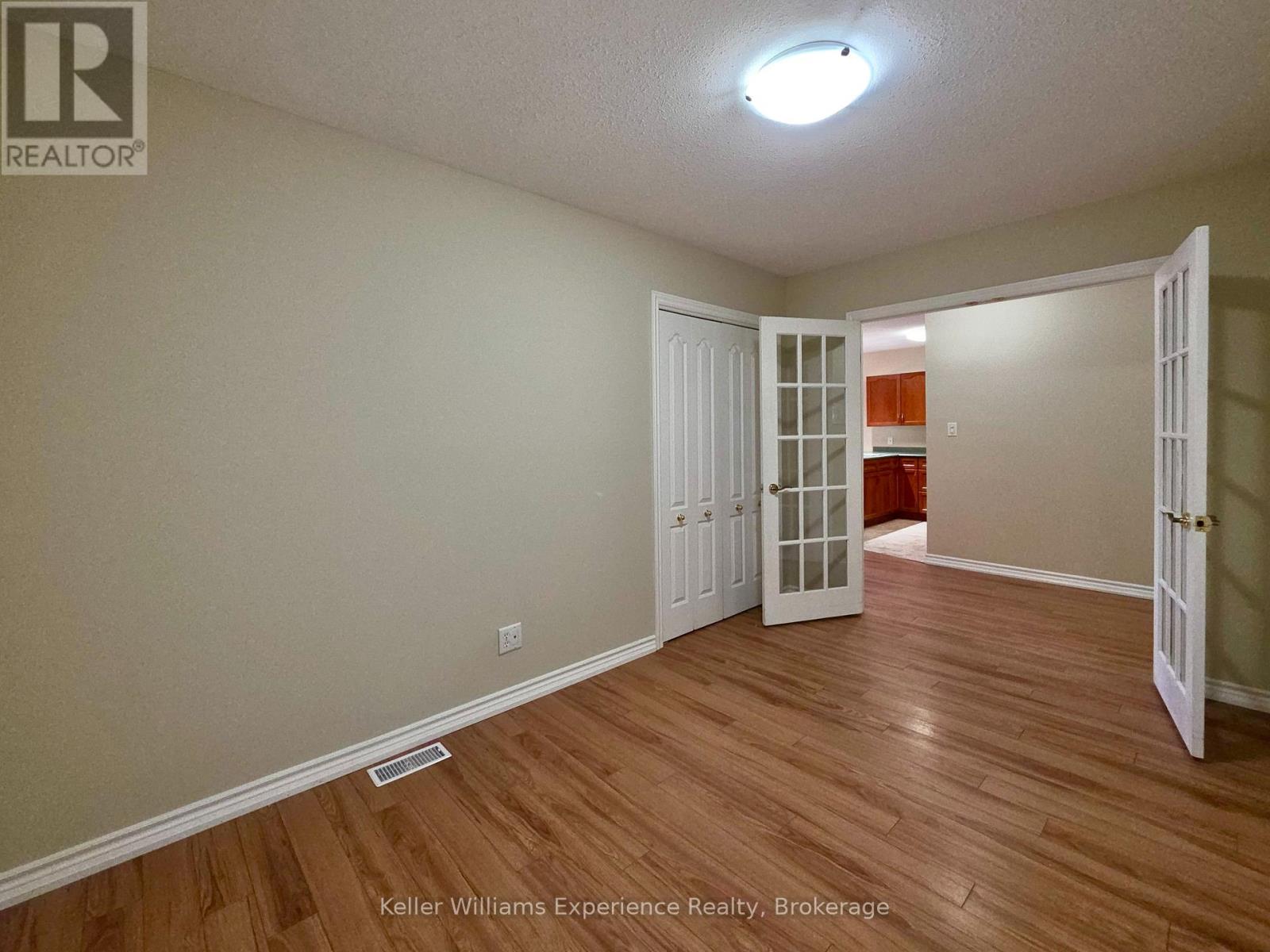#109 24 ONTARIO STREET - 9