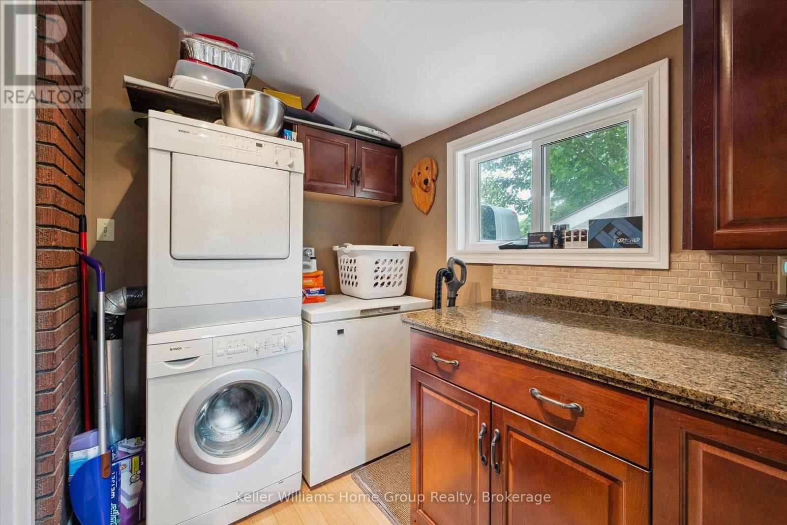 330 ANGUS STREET - Image 17