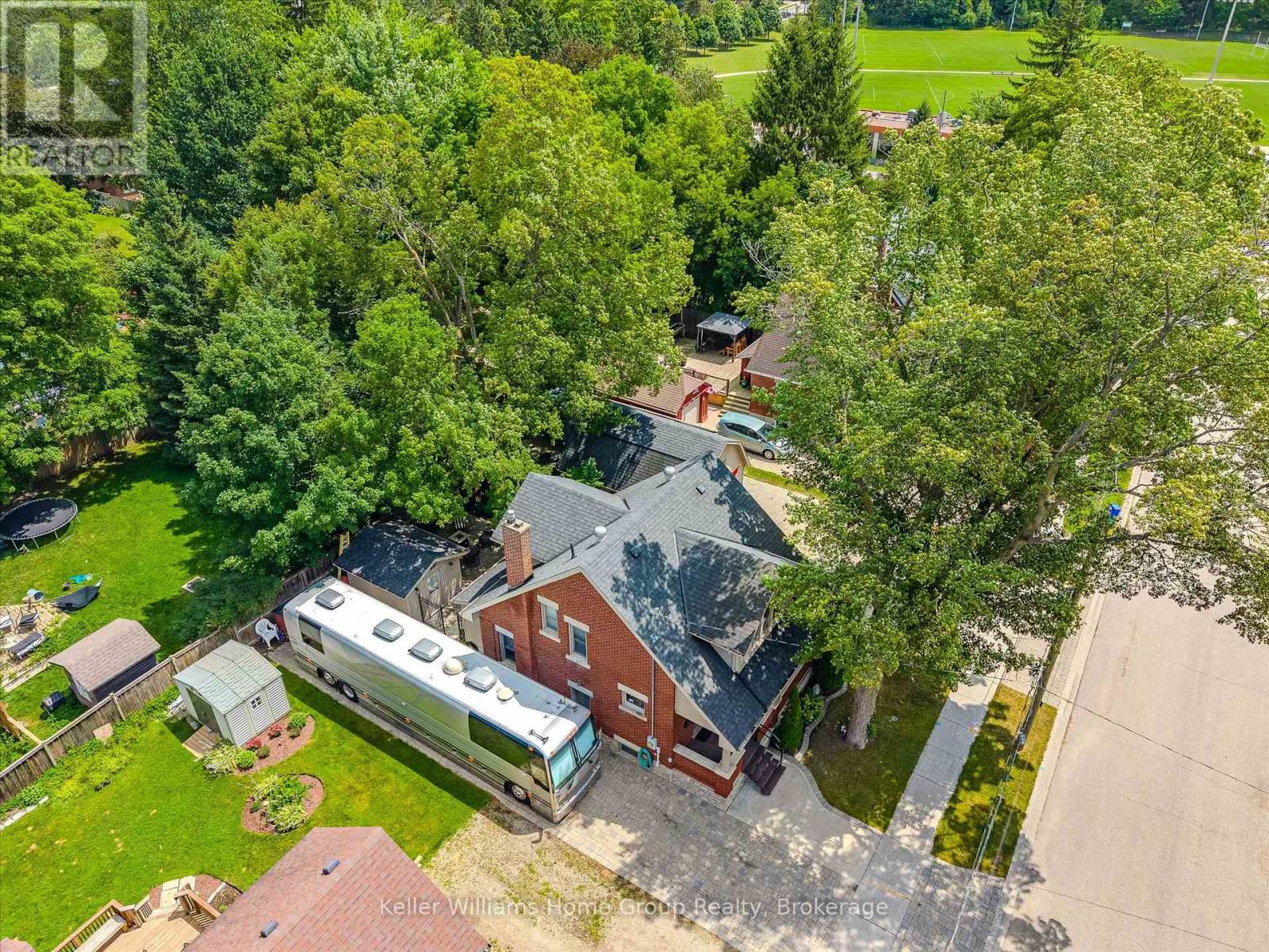 330 ANGUS STREET - Image 42
