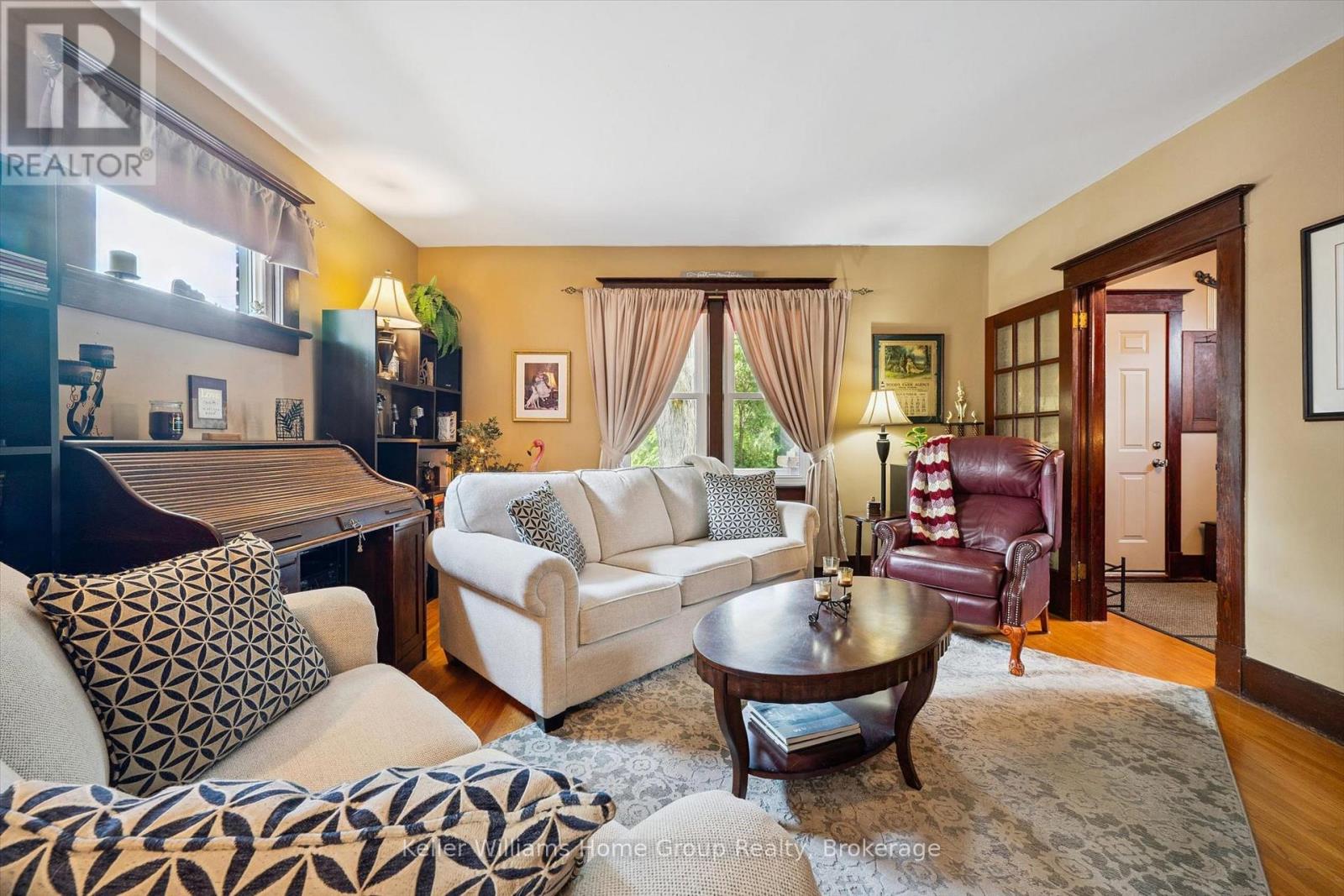 330 ANGUS STREET - Image 8