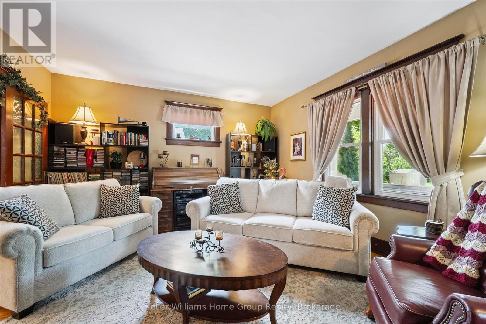 330 ANGUS STREET - Image 9