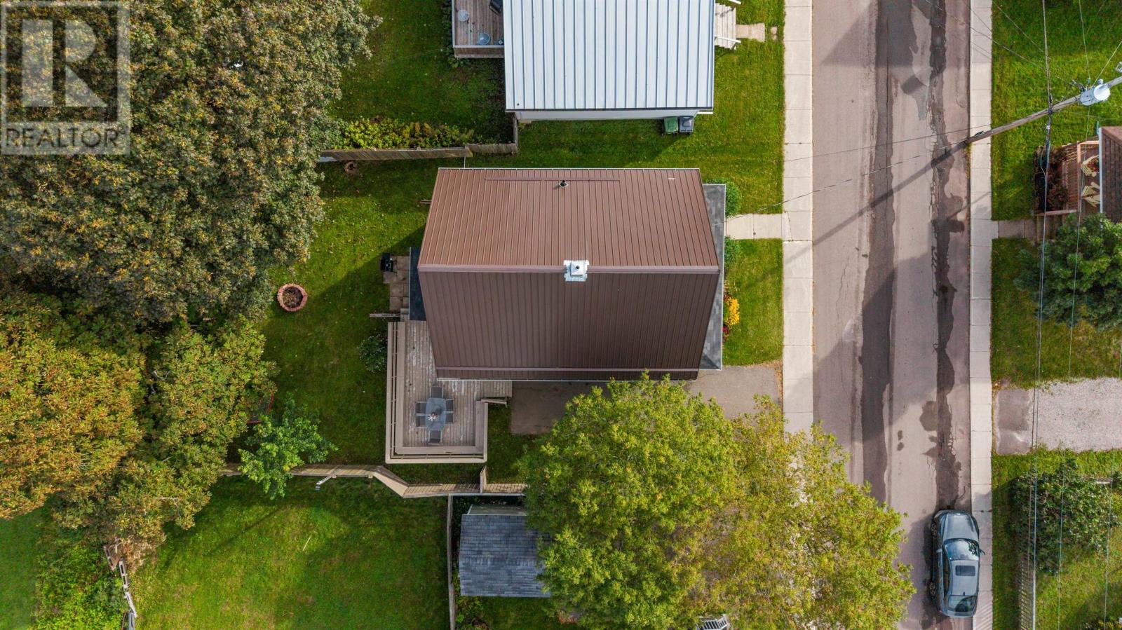 37 Reserve Street, Charlottetown, Prince Edward Island, C1A2K9, Charlottetown, Prince Edward Island — photo 4 of 5