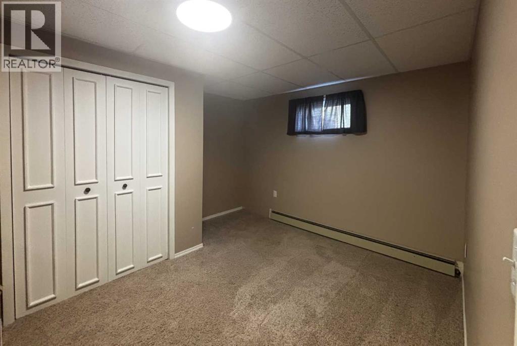 4923 52 Avenue - Image 42