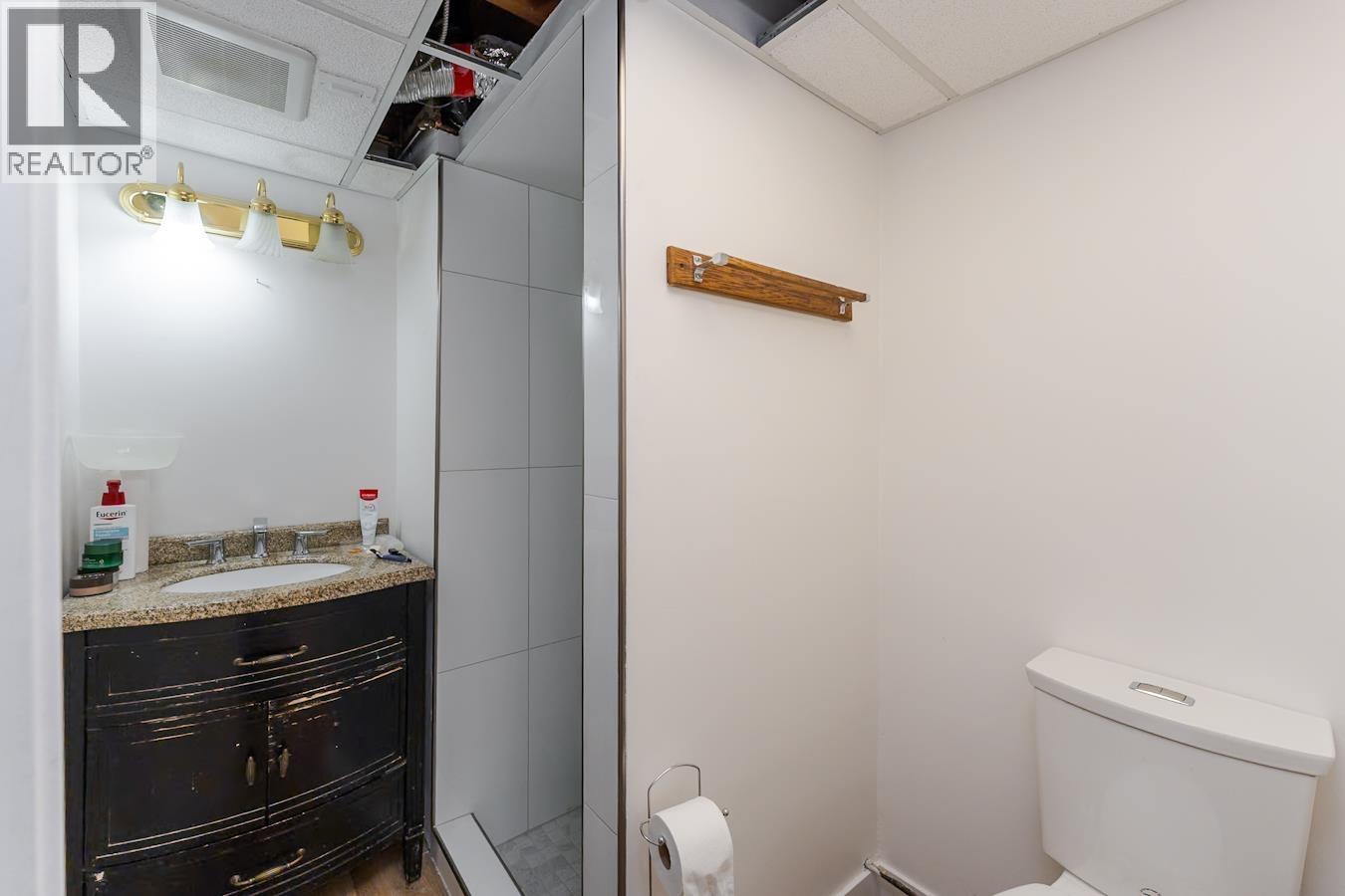 Photo 27 of 40 — 2613 OAK STREET · Prince George, BC