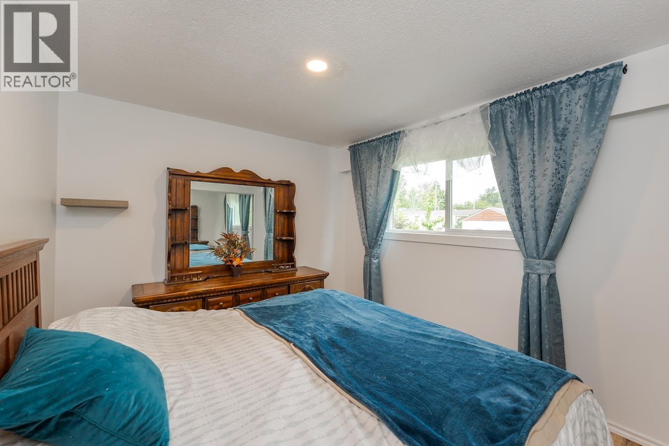 Photo 25 of 40 — 2613 OAK STREET · Prince George, BC