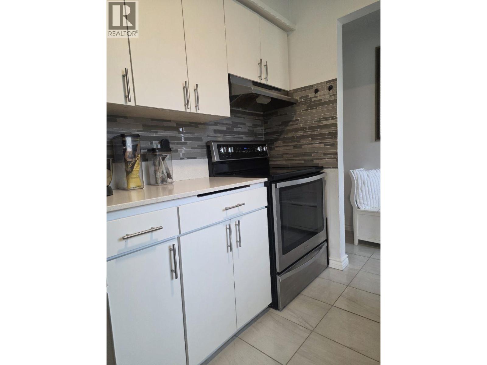 Kitchen of 2613 OAK STREET · Prince George, BC