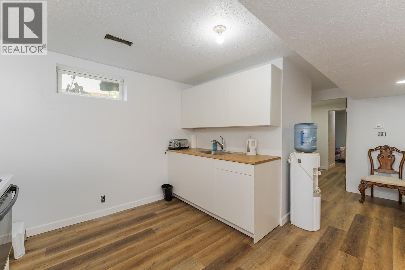 Photo 33 of 40 — 2613 OAK STREET · Prince George, BC