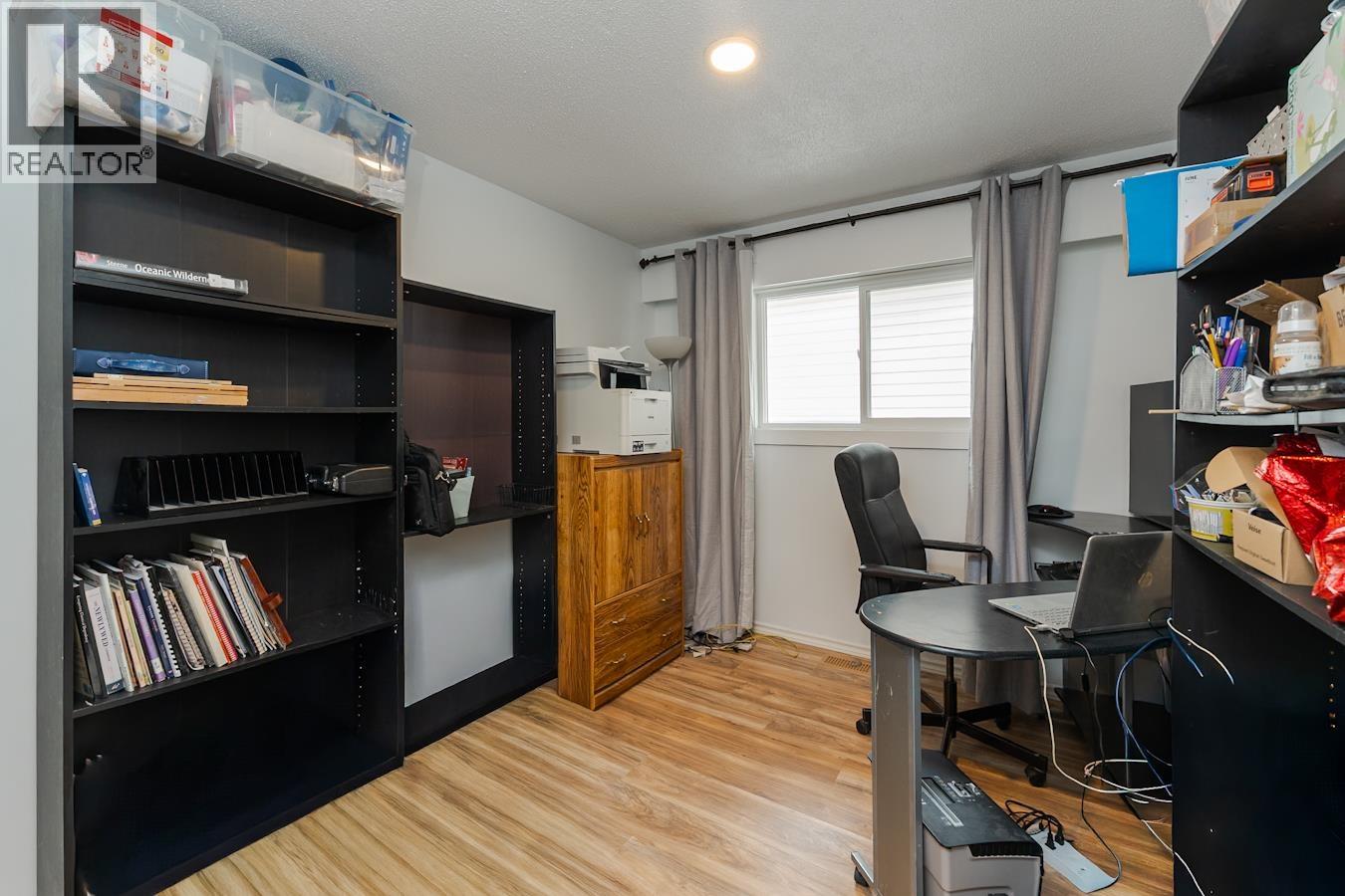 Photo 23 of 40 — 2613 OAK STREET · Prince George, BC