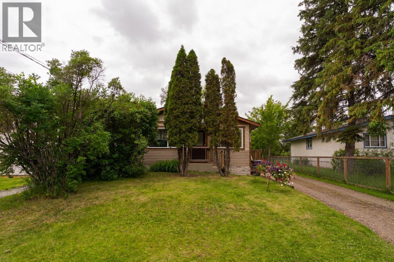 Photo 38 of 40 — 2613 OAK STREET · Prince George, BC