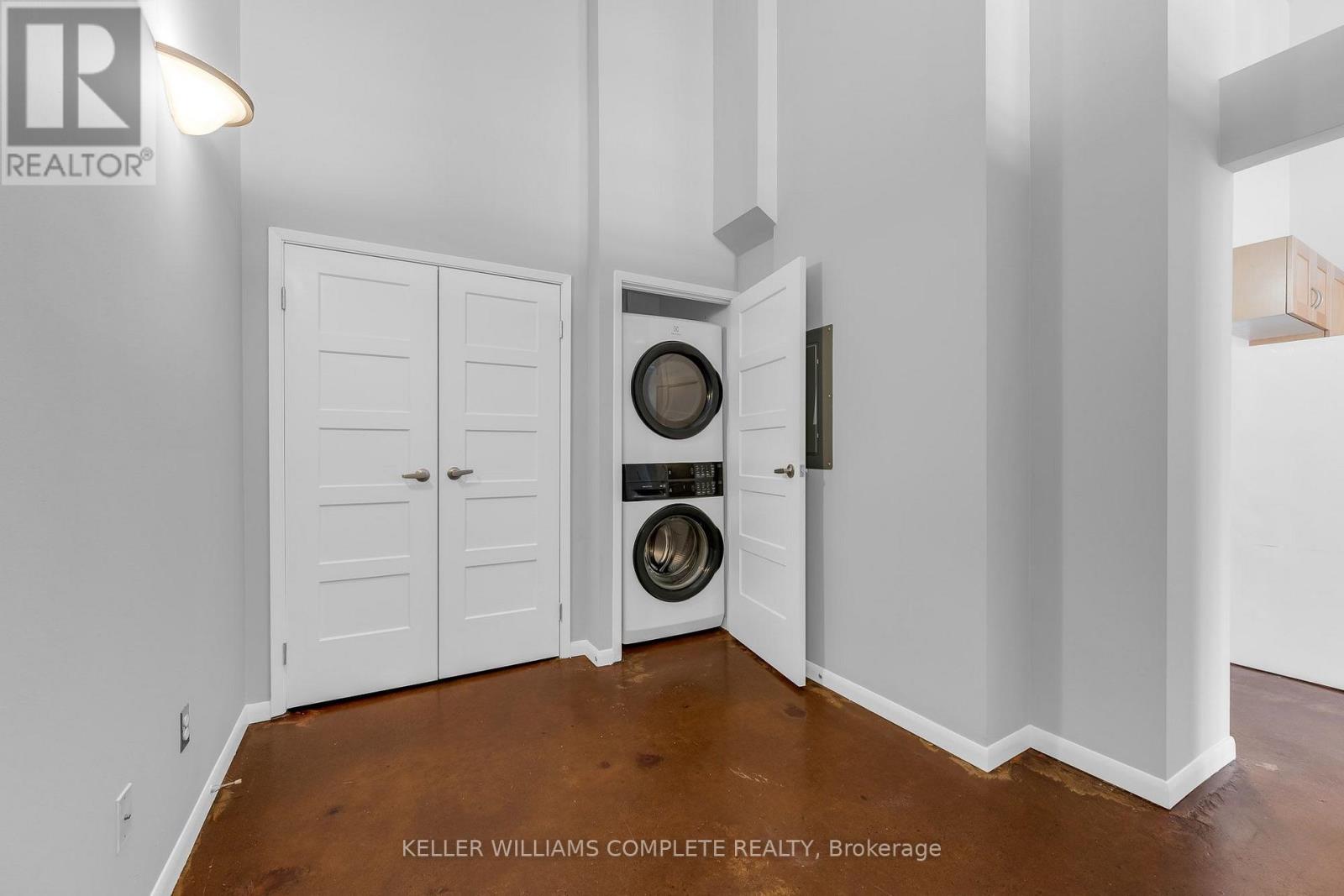 #405 11 REBECCA STREET - 13