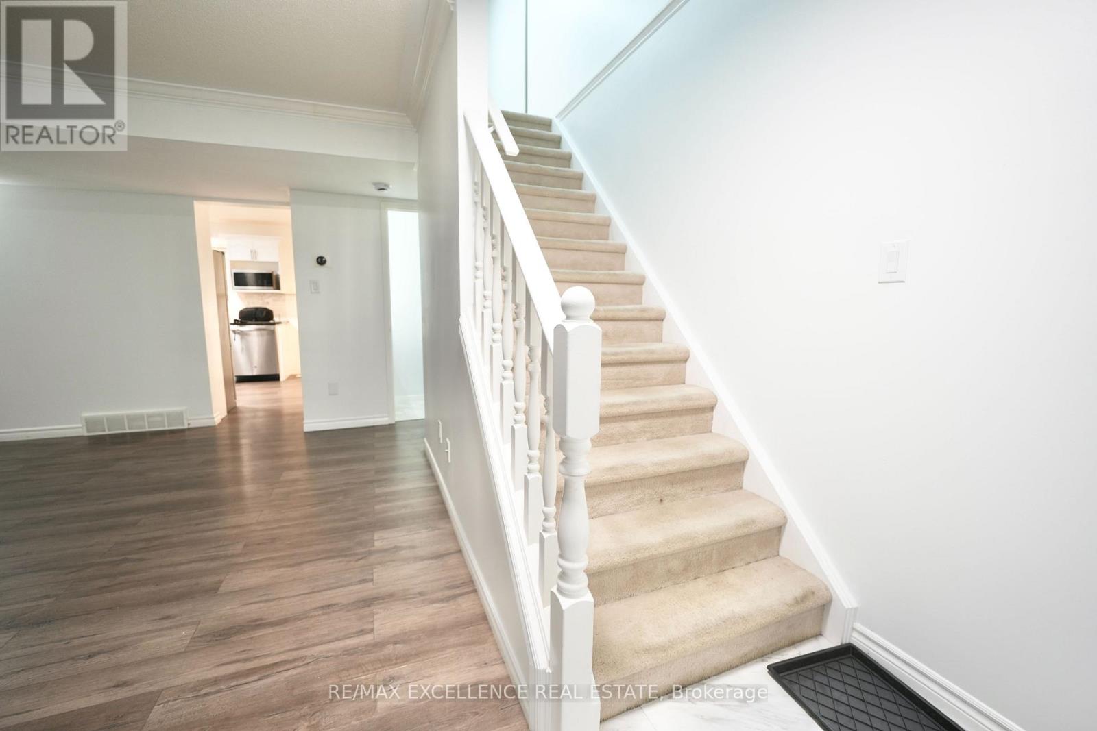 41 ROMAN CRESCENT - 13