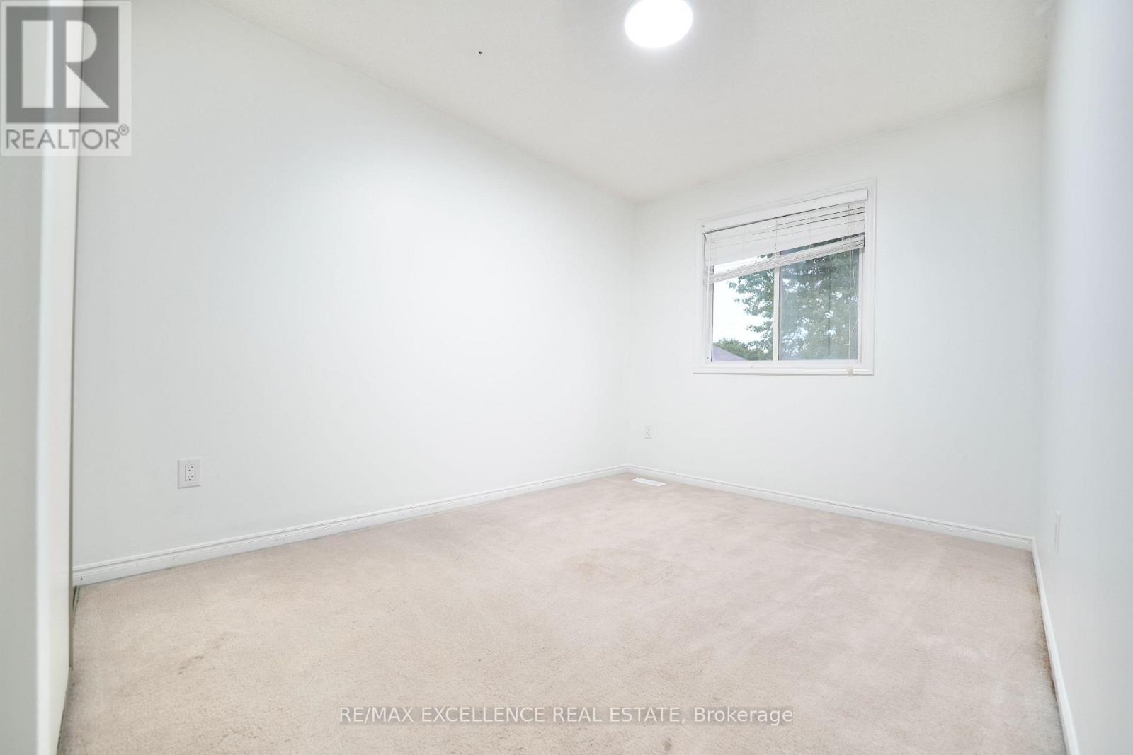 41 ROMAN CRESCENT - Image 17