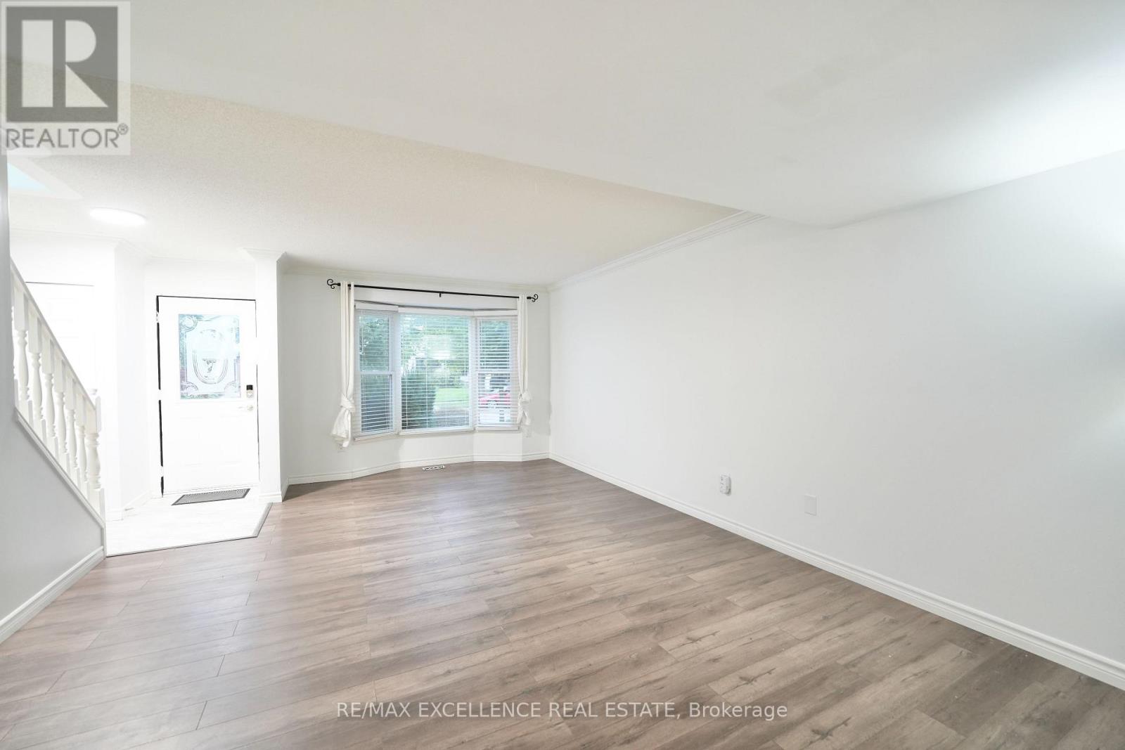 41 ROMAN CRESCENT - Image 6