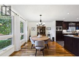 Bedroom - 43 Beaconsfield Rise Nw, Calgary, AB T3K1X3 Photo 6