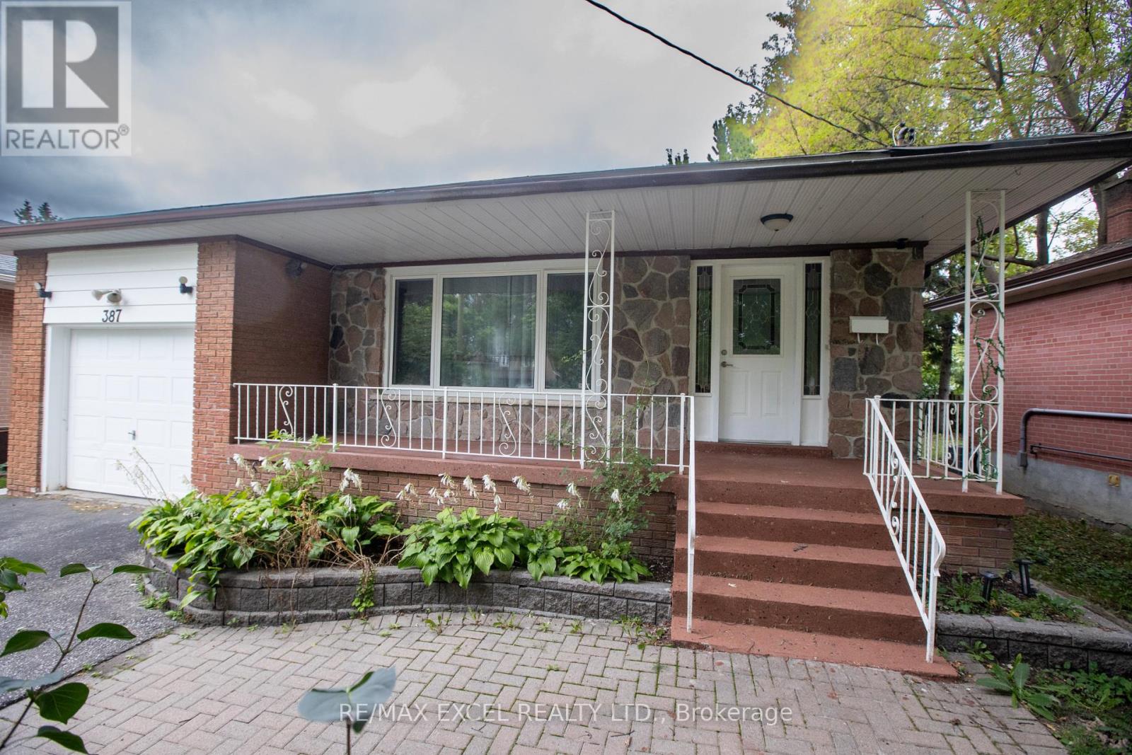 Photo of 387 CROSBY AVENUE