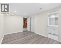 35 Royal Coachman Way, Stoney Creek, ON L8J0M2 Photo 42