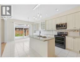 Bedroom - 35 Royal Coachman Way, Stoney Creek, ON L8J0M2 Photo 6