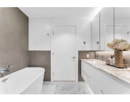 1106 1500 Martin Street, White Rock, BC V4B0C2 Photo 25