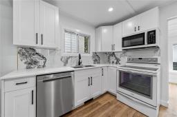 128 Luxton Avenue, Winnipeg, MB R2W0L9 Photo 14
