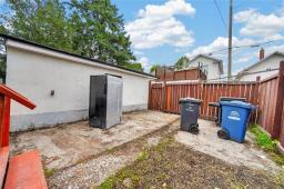 128 Luxton Avenue, Winnipeg, MB R2W0L9 Photo 37