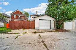 128 Luxton Avenue, Winnipeg, MB R2W0L9 Photo 39