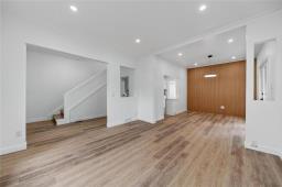 128 Luxton Avenue, Winnipeg, MB R2W0L9 Photo 8