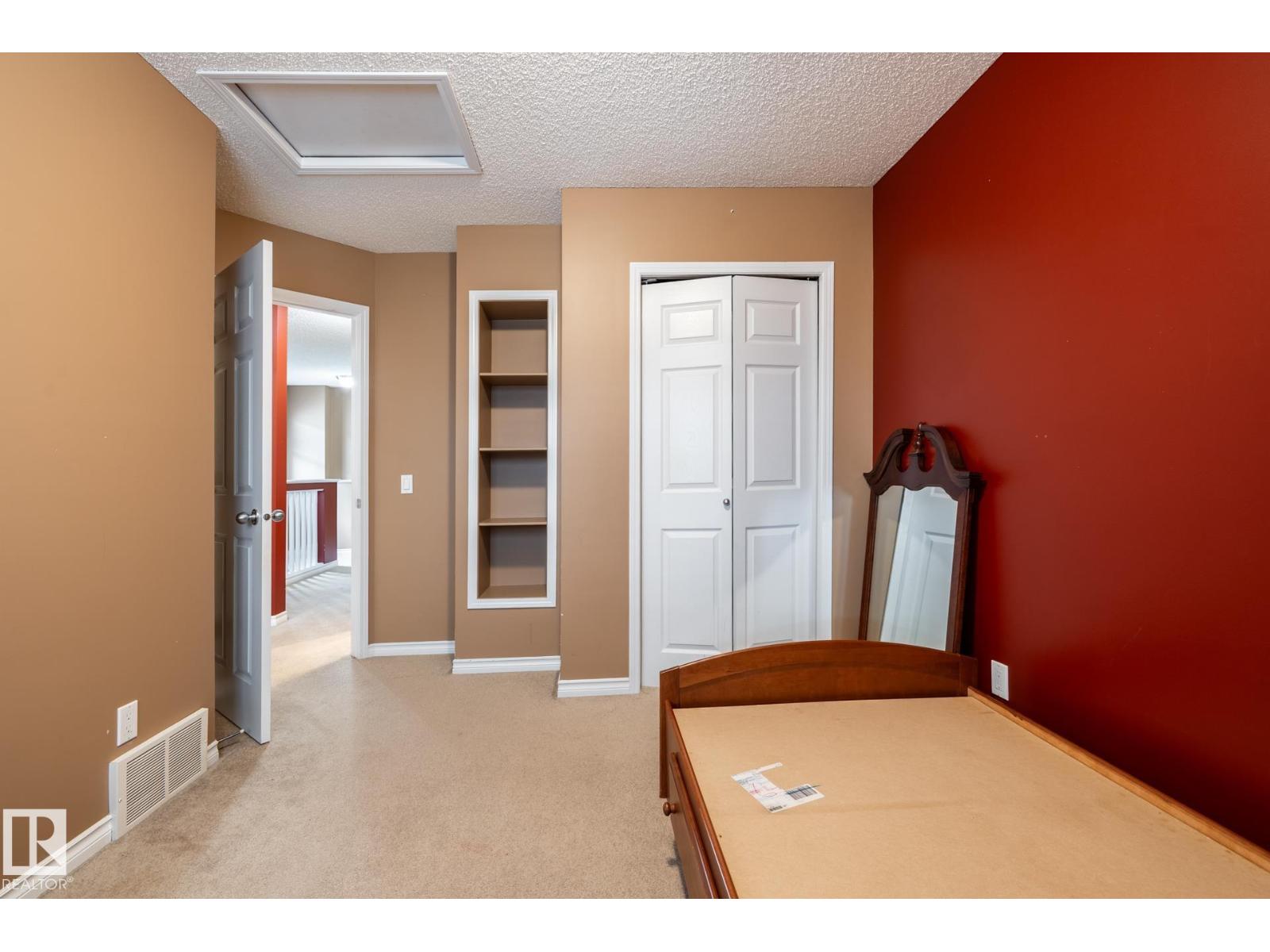 5907 203 ST NW - 17