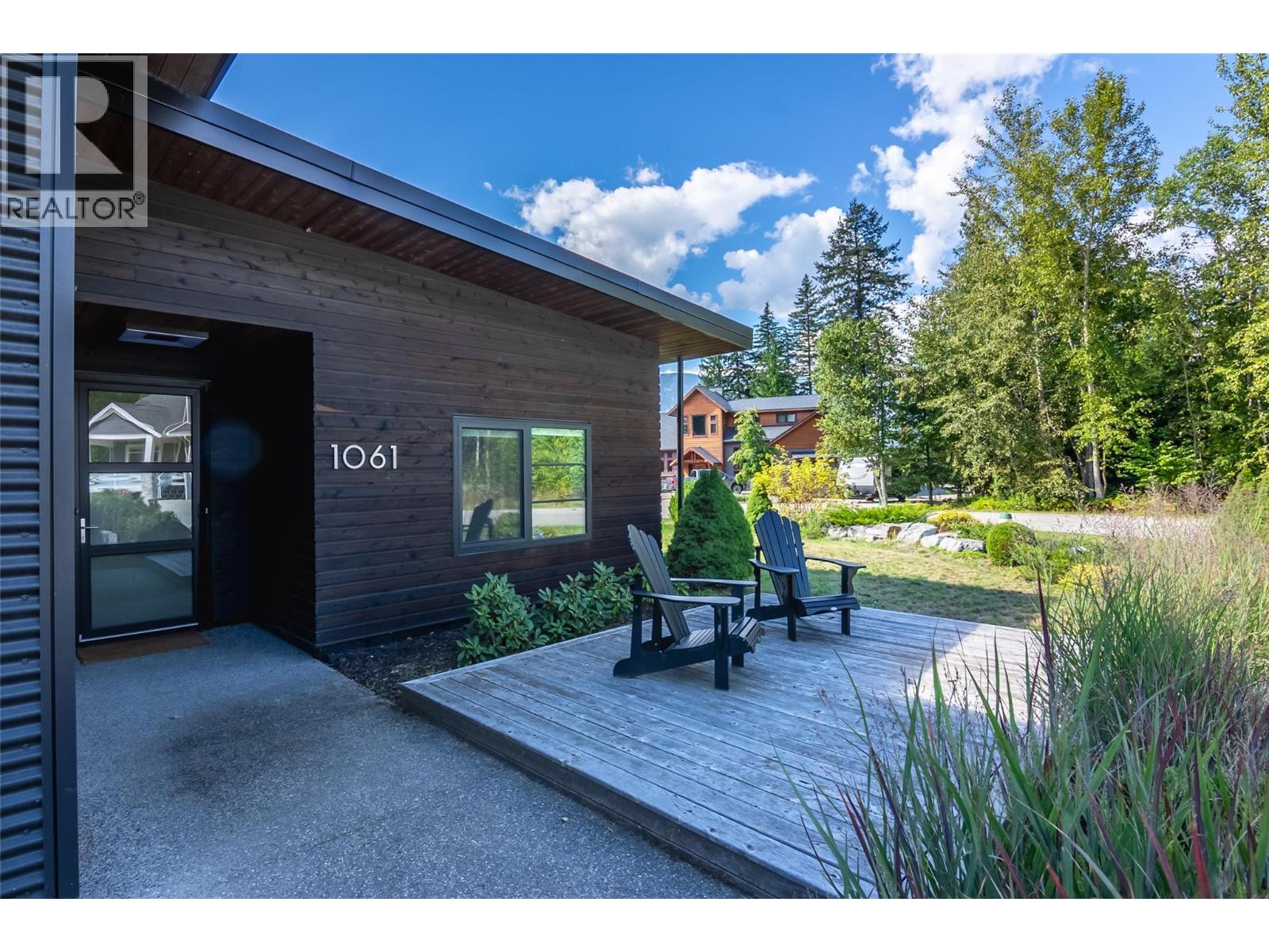 1061 Cashato Crescent - Image 15