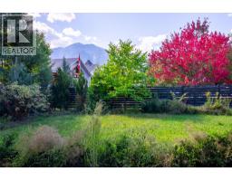 1061 Cashato Crescent, Revelstoke, BC V0E2S1 Photo 16