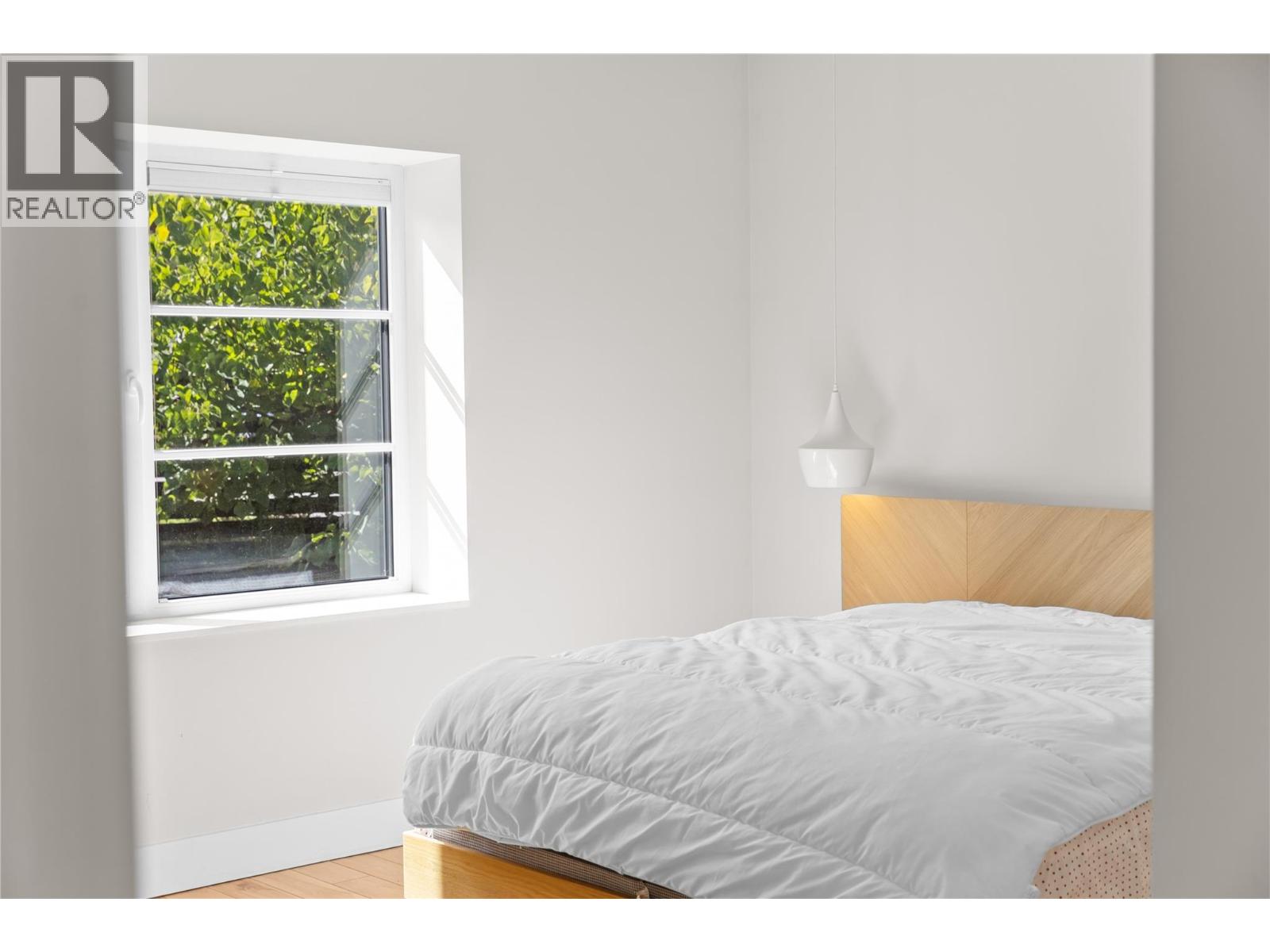 1061 Cashato Crescent - Image 45