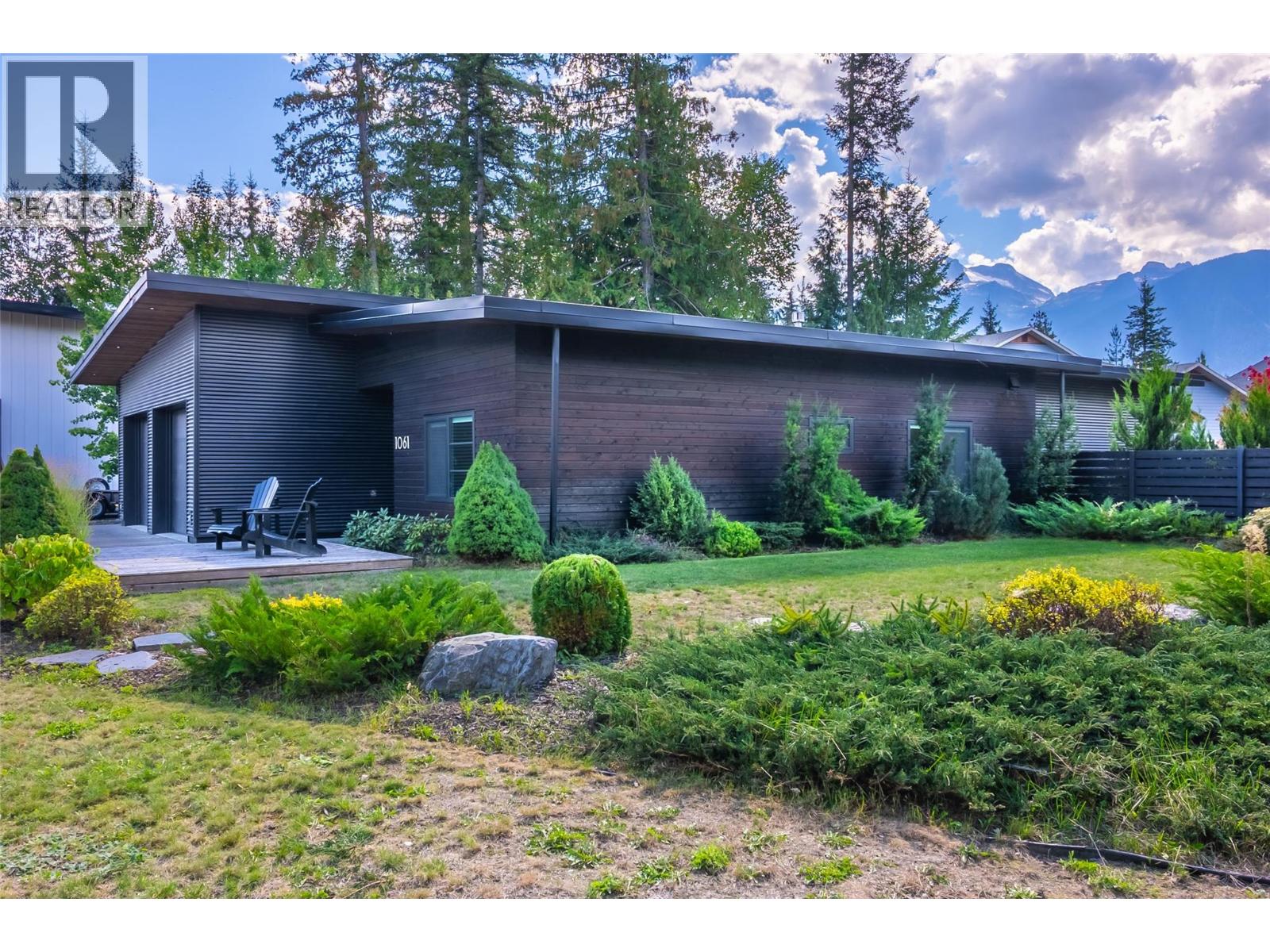 1061 Cashato Crescent - Image 11