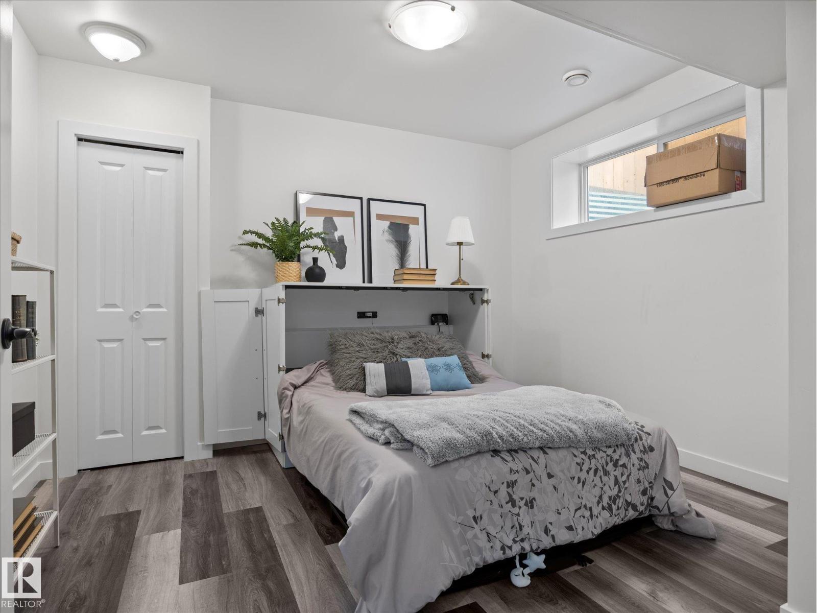 10625 96 ST NW - 24