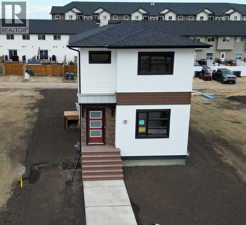 29 Ian Way, Sylvan Lake